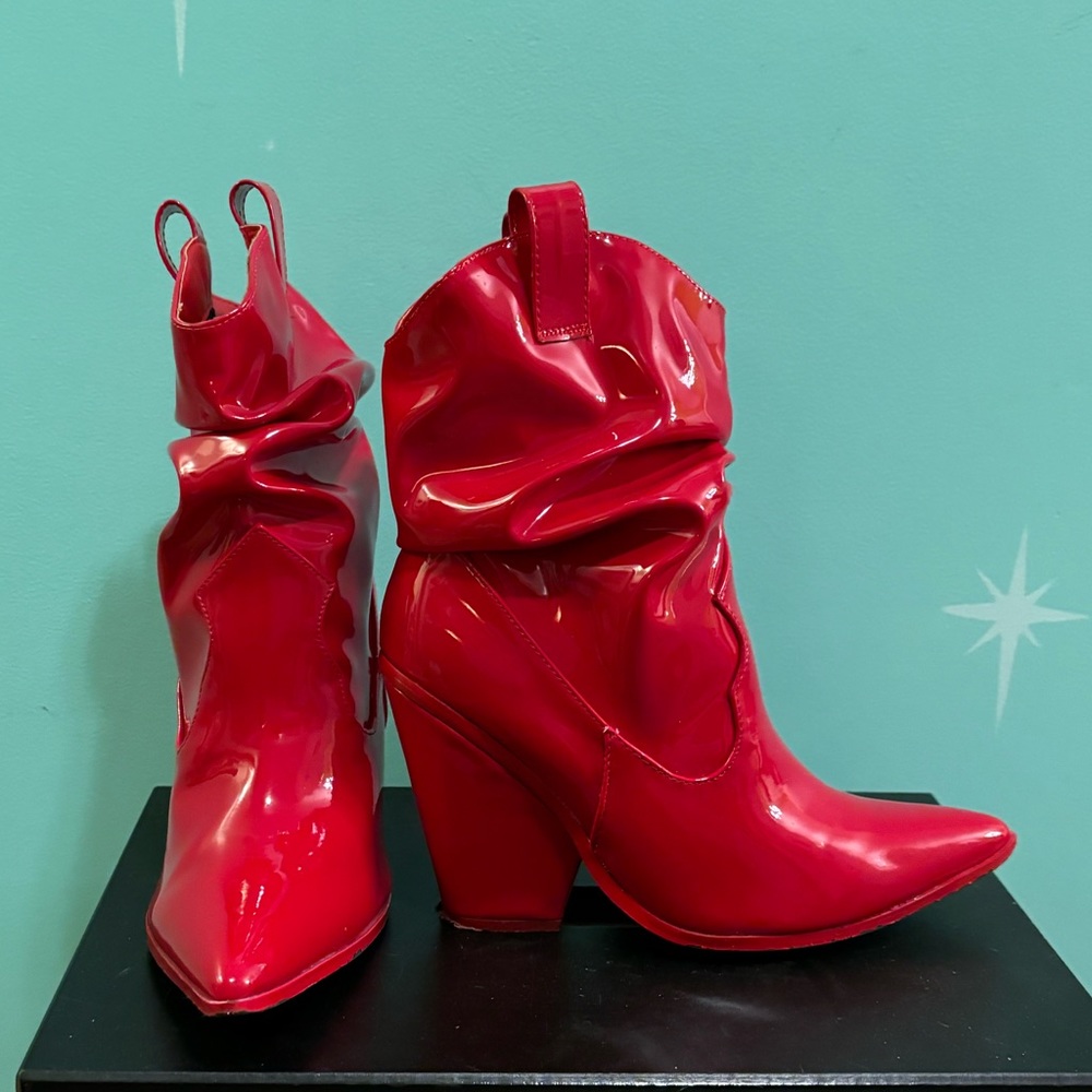Cape Robbin size 7 shiny patent look cowboy cowgirl boot 4” heel
Vegan